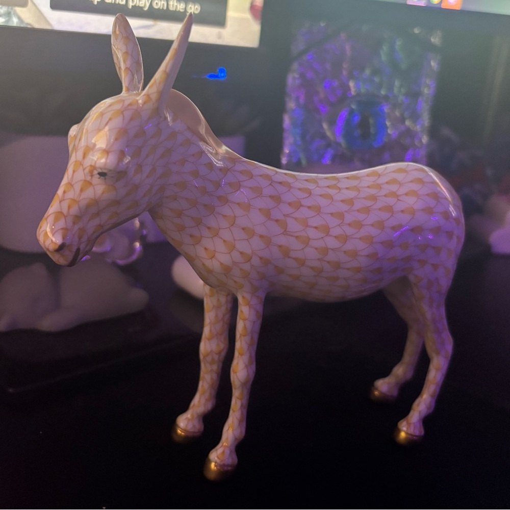 Herend handpainted Butterscotch Donkey with gold accents